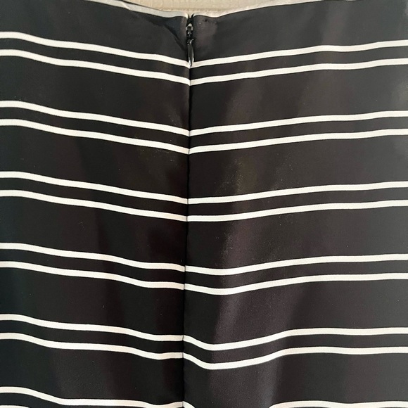 TAHARI STUNNING Sz 10 🍒NWOTS🍒NAVY & WHITE DRESS JUMPSUIT W TOP KNOT DETA… - Picture 6 of 6